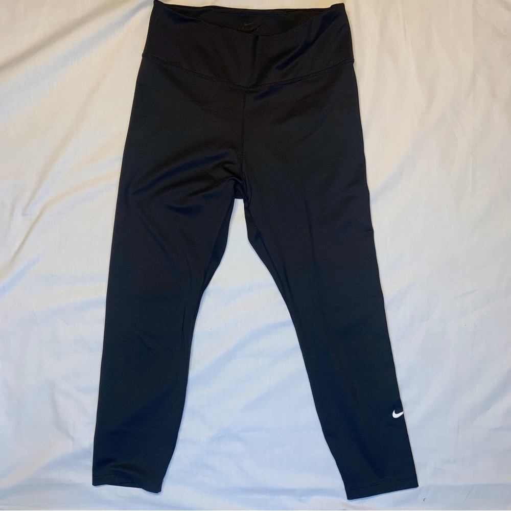 Nike One Women's Mid-Rise Crop Leggings